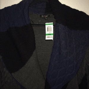 NWT Pretty Cable Knit Sweater